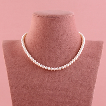 Gorgeous Fresh Water  Round Pearl Necklace