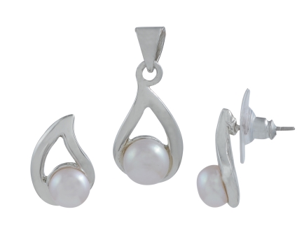 Fresh Water Button Pearl Pendants Set with Alloy metal JPTP2453