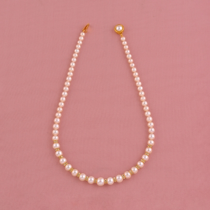 Classic Pearl Necklace