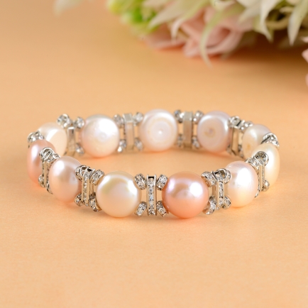 Light Pink Button Pearl Bracelet