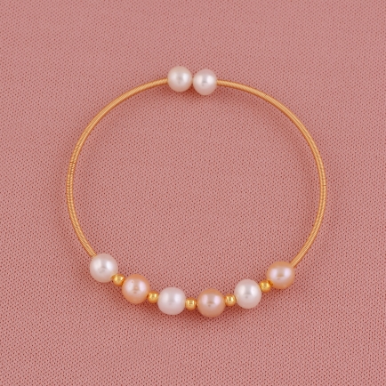 Elegant Pearl Bracelet