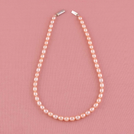One Line Peach Color Pearl Necklace