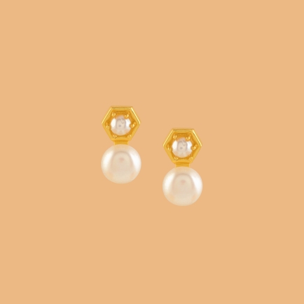 Glimmer Pearl Stud