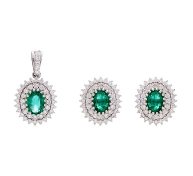 Emerald & Diamonds Sunlit Stud Earrings & Pendant