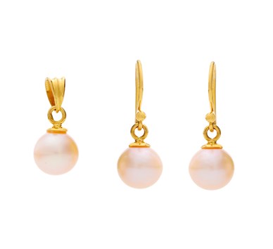 Pearl Drop Earrings & Pendant Set