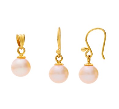 Pearl Drop Earrings & Pendant Set