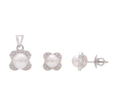 Pearl & Diamond Four-Petal Flower Earrings & Pendant