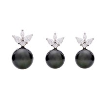 Black & White Drops-From-A-Flower Earrings & Pendant