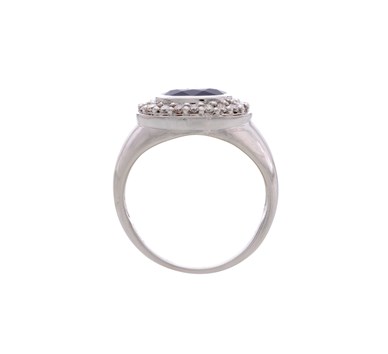 Blue Sapphire Oval Shaped Finger Ring