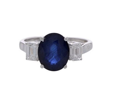 Blue Sapphire & Diamonds Finger ring