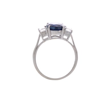 Blue Sapphire & Diamonds Finger ring