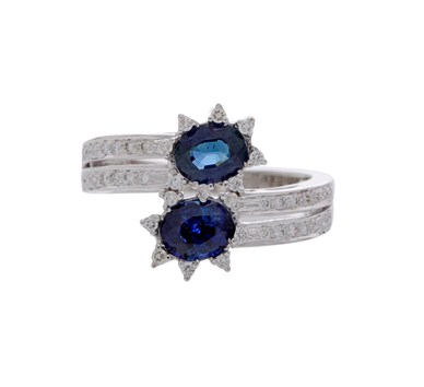 Blue Sapphire & Diamonds Finger Ring