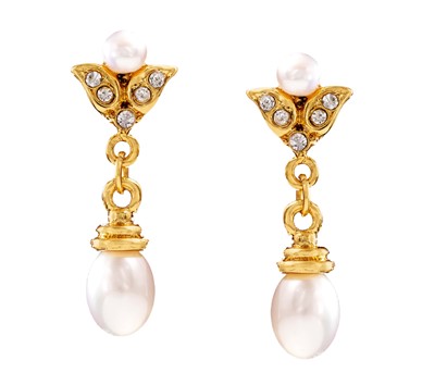 Pearl Drop Earrings in Gold Polish