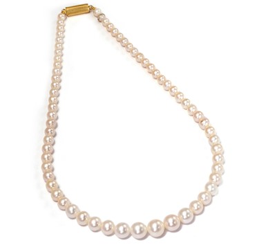 white pearls necklace