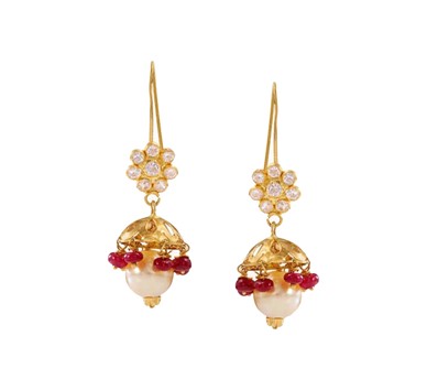 Hanging Pearl Gold Earrings